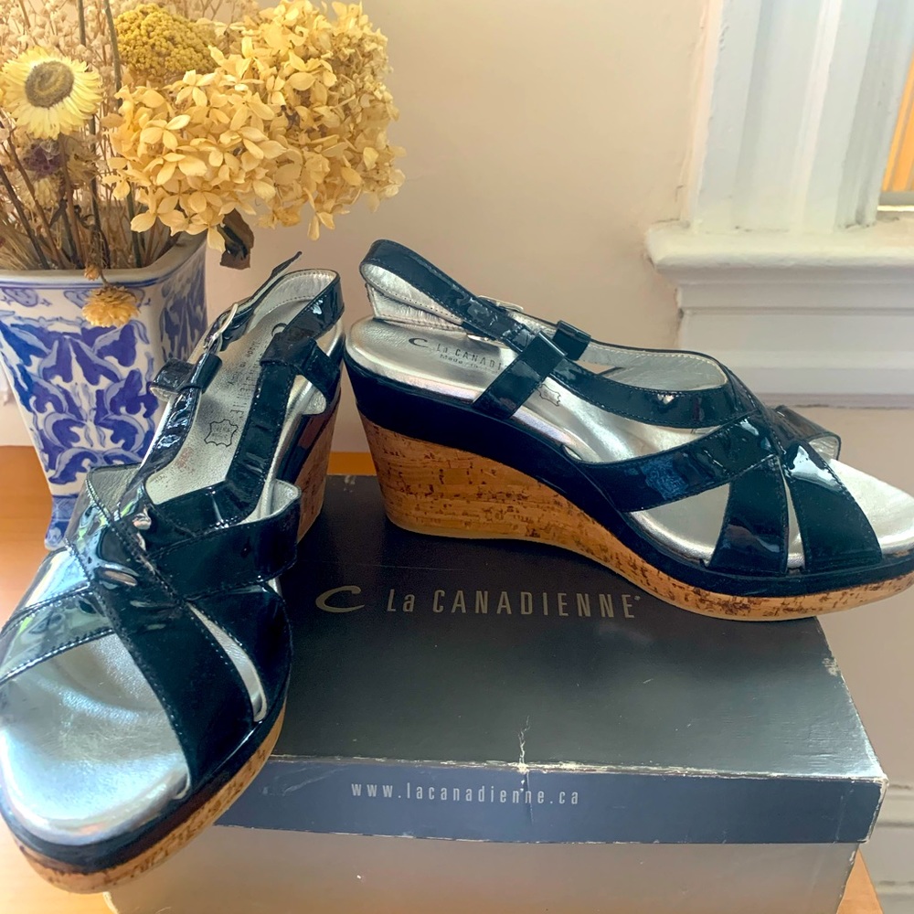 La Canadienne “Ada” Black Patent Leather and Cork Platform Sandals. Size 9